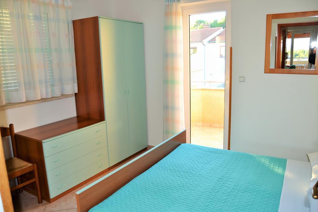 Apartments Tanja Premantura Chambre photo